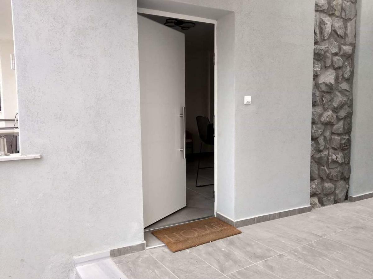 Petrani Suite 1 Néa Péramos المظهر الخارجي الصورة