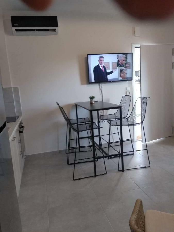 Petrani Suite 1 Néa Péramos المظهر الخارجي الصورة